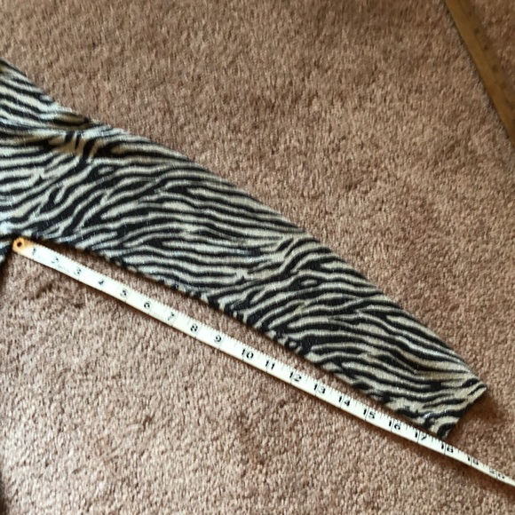 Animal print metallic black & gold silk-blend sweater - Picture 6 of 11